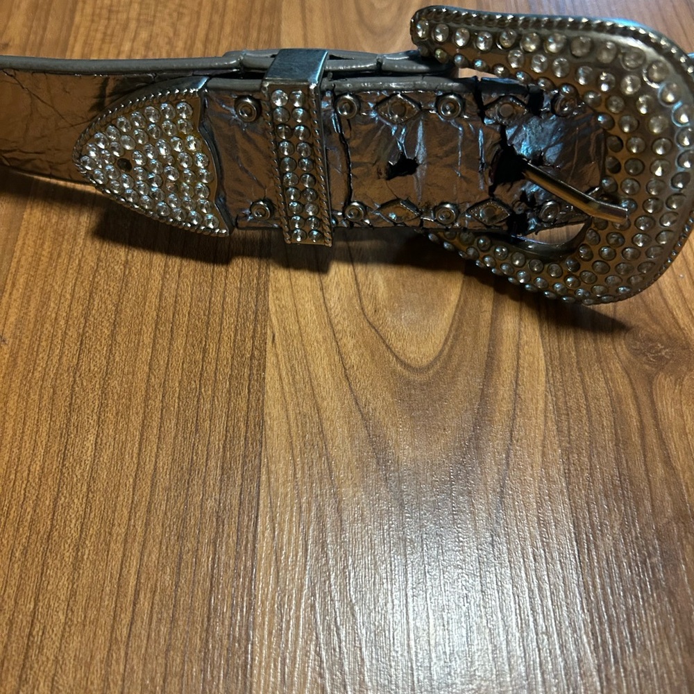 LADIES BLACK AND SILVER RHINESTONE AND STUDS BELT PREOWNED QUALITY BUCKLE
